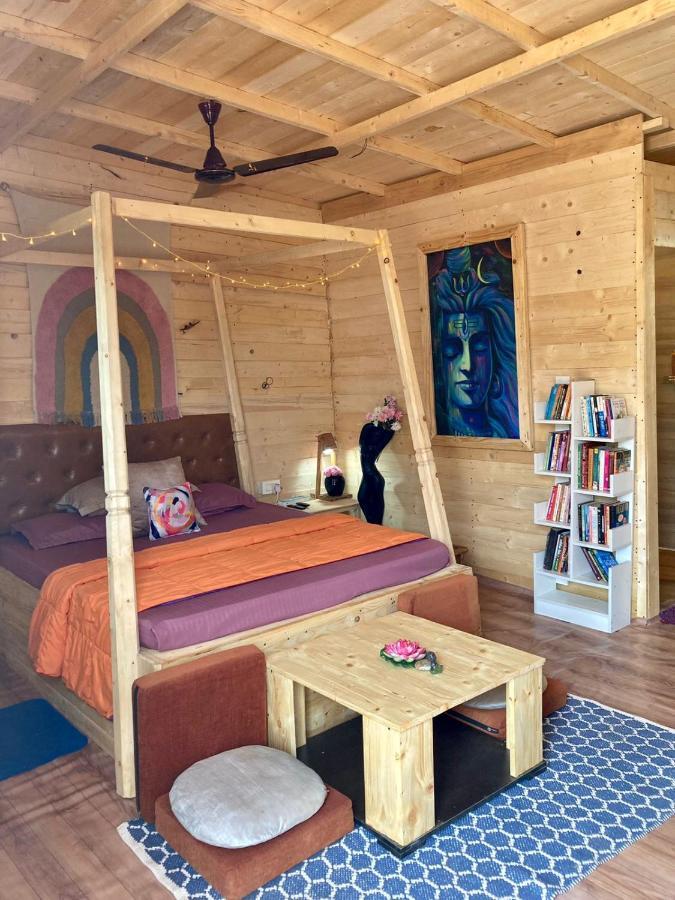 Love Temple Beach Resort Arambol Bagian luar foto