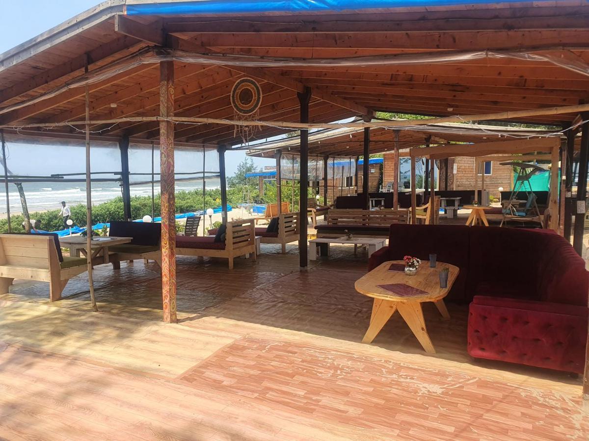 Love Temple Beach Resort Arambol Bagian luar foto