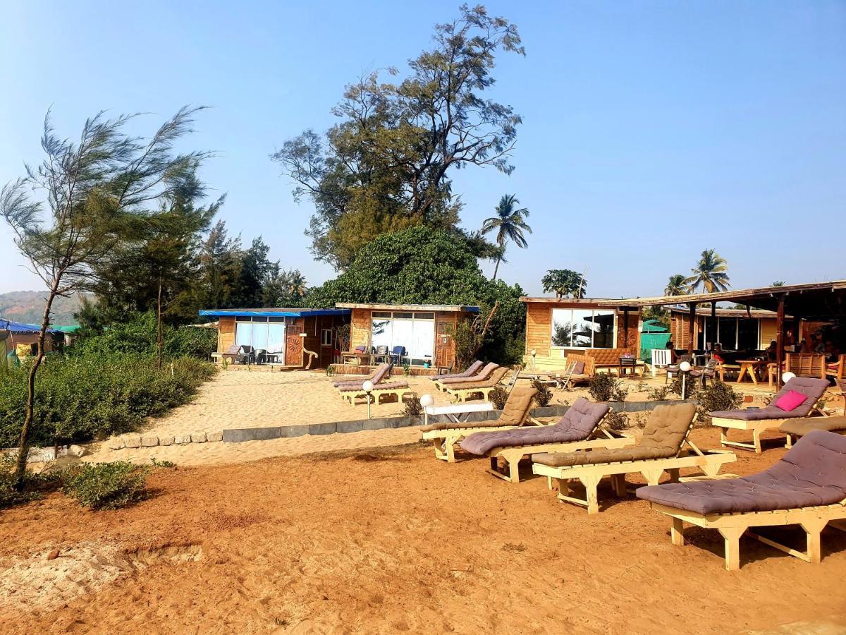 Love Temple Beach Resort Arambol Bagian luar foto