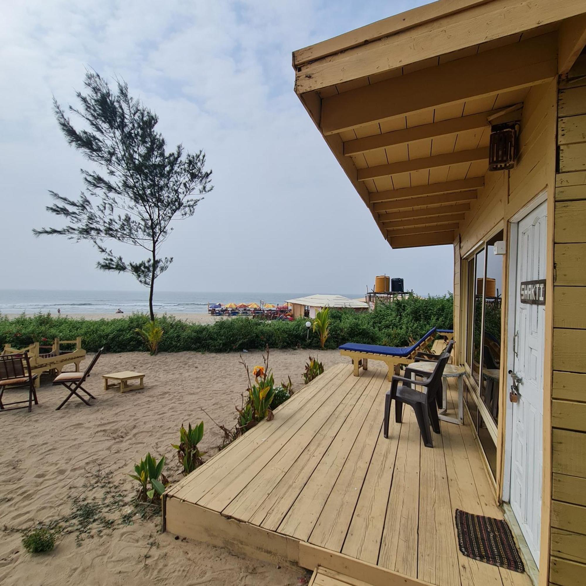 Love Temple Beach Resort Arambol Bagian luar foto