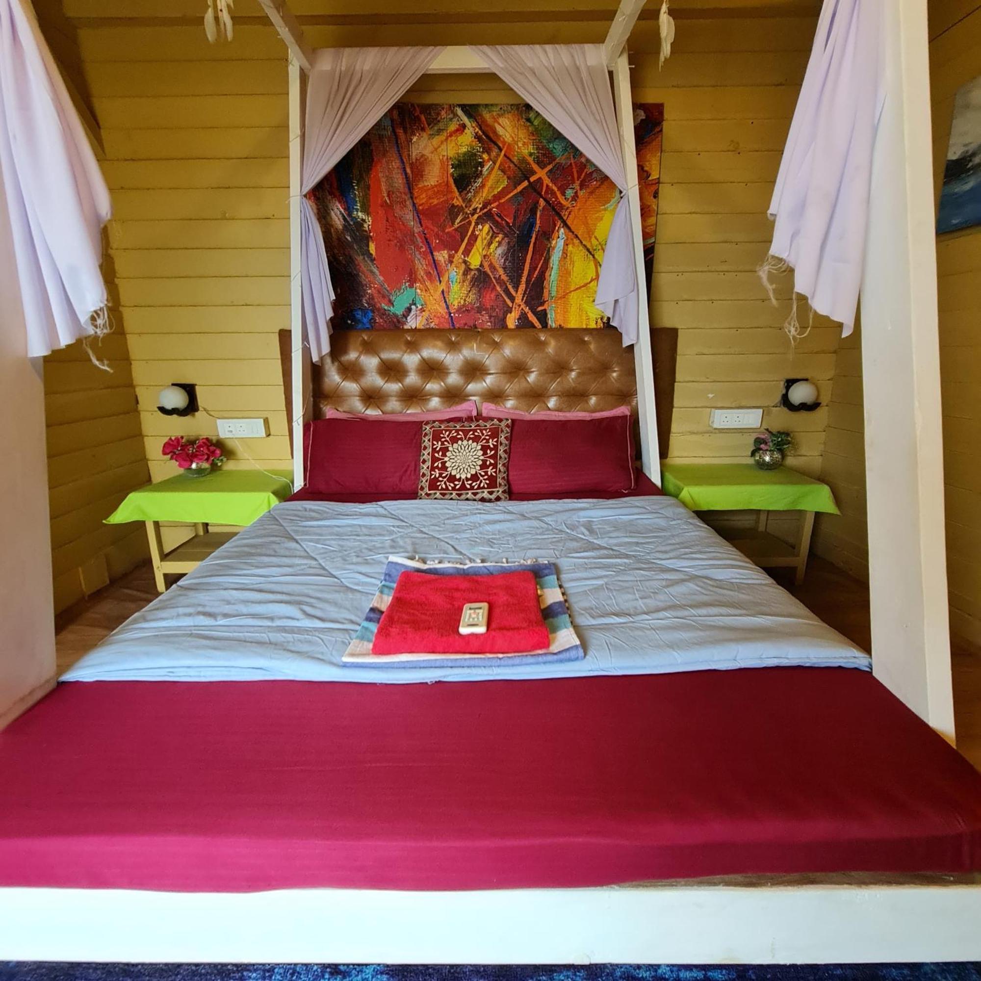 Love Temple Beach Resort Arambol Bagian luar foto