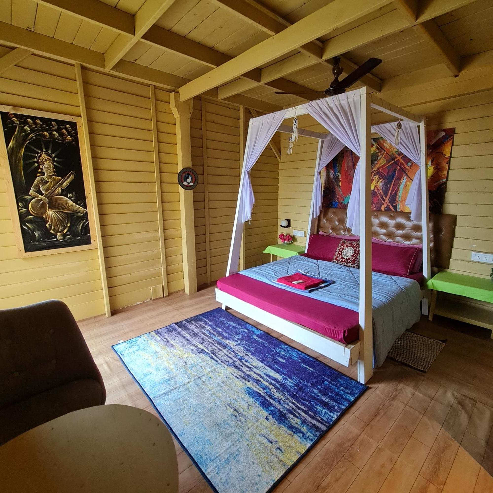 Love Temple Beach Resort Arambol Bagian luar foto