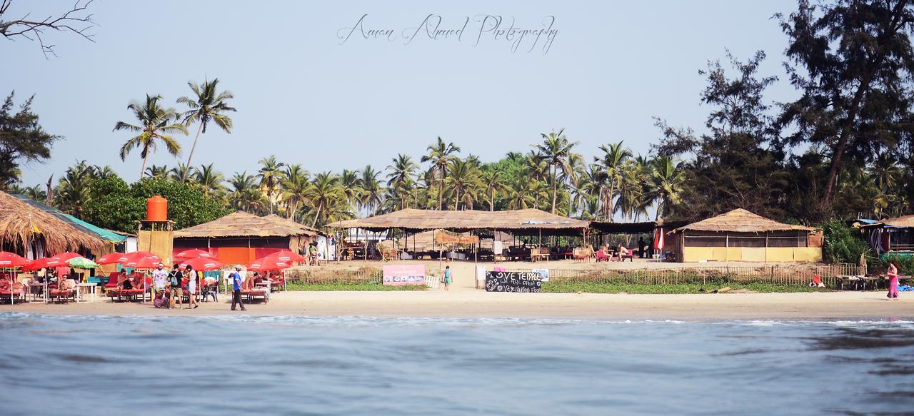 Love Temple Beach Resort Arambol Bagian luar foto